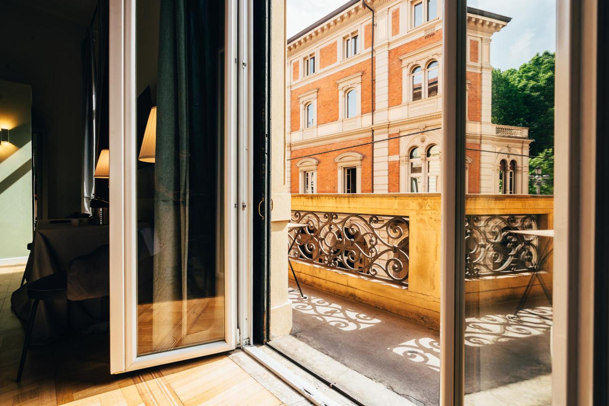 Bologna Suites - Private Bathroom Exterior foto