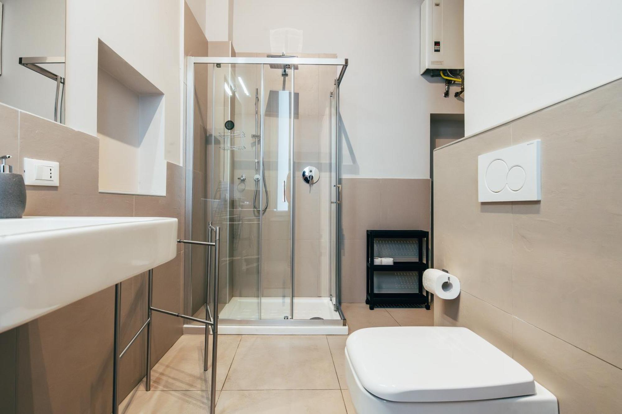 Bologna Suites - Private Bathroom Exterior foto